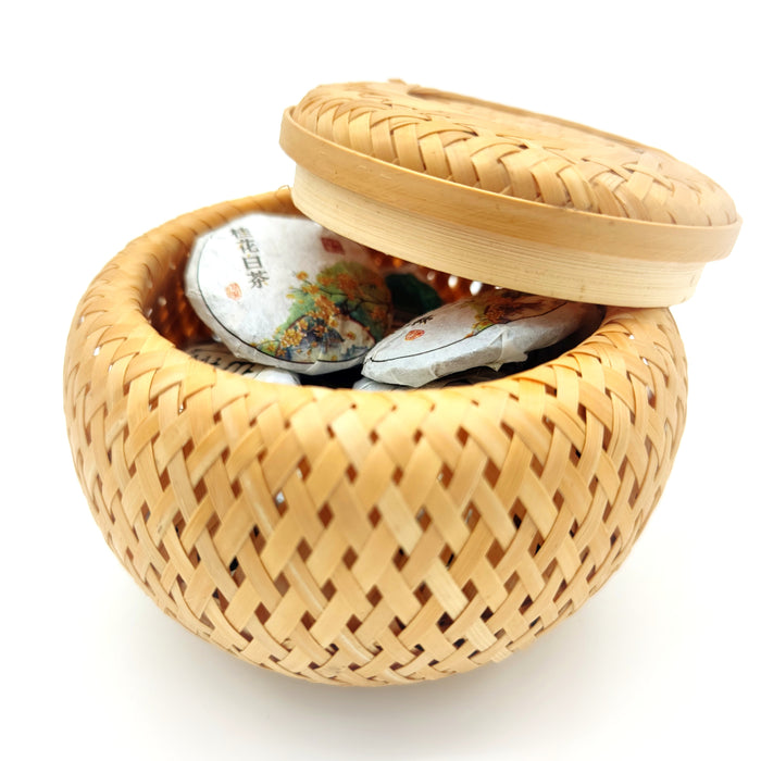 White Tea Osmanthus Flower Shoumei Mini Cakes