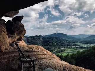 Wuyi Oolong Rock Teas: Zhengyan (Full Rock), Banyan (Semi Rock) and Zhoucha... Did you know how they different?